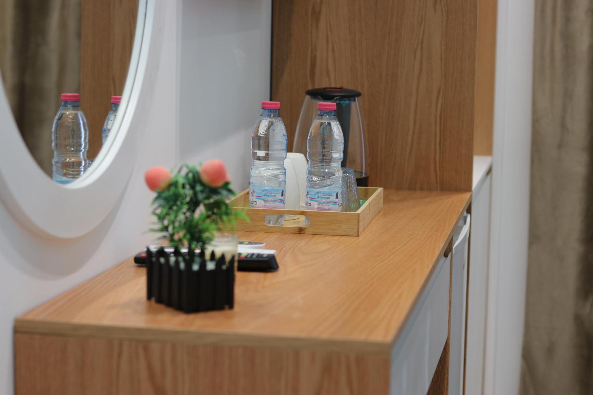 Klea Rooms Himare Esterno foto