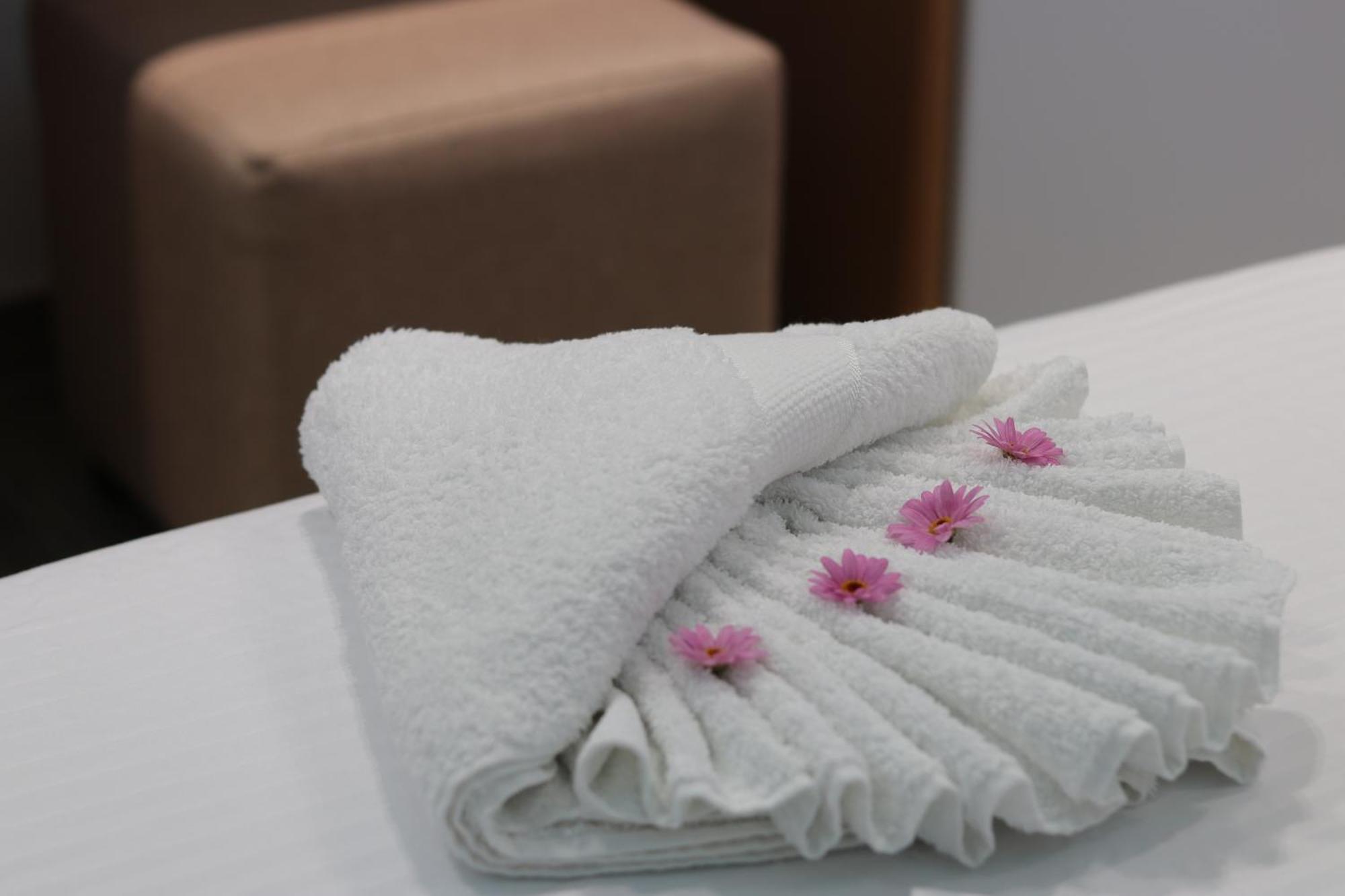 Klea Rooms Himare Esterno foto
